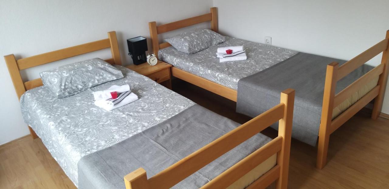 Studio Apartman Sajra Кулен Вакуф Екстериор снимка